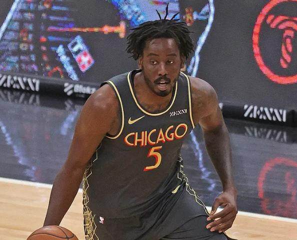 赛事新闻-17份保障合同在手 谁将会成为马刺新赛季的弃儿